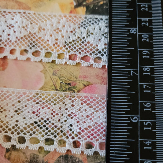 1 1/2" Wide Vintage Lace - 1 Yard - Style# B-90