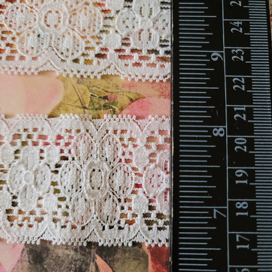 1 3/4" Wide Vintage Lace - 1 Yard - Style# B-77