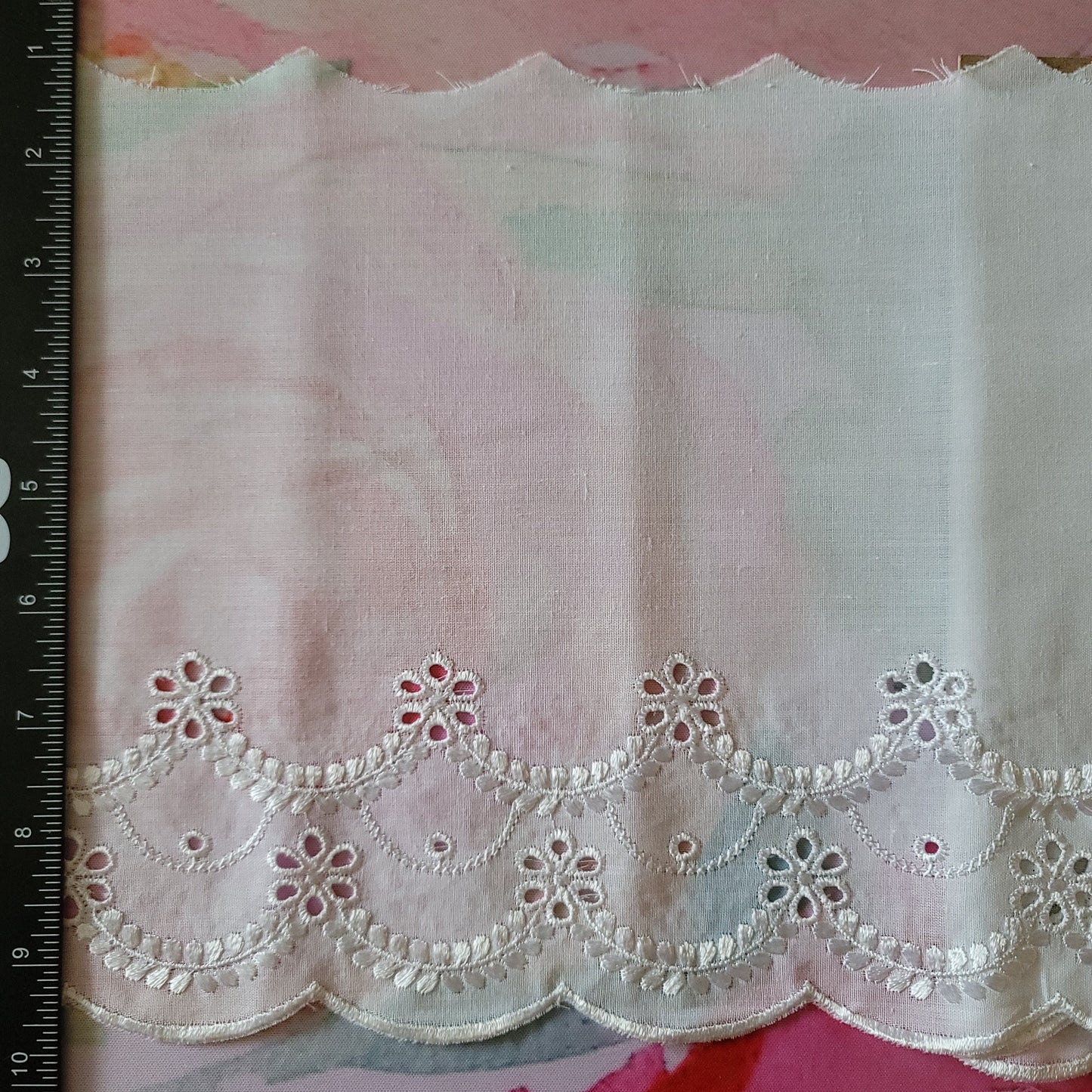 I-03 - 8 3/4" Wide Vintage Lace - 1 Yard