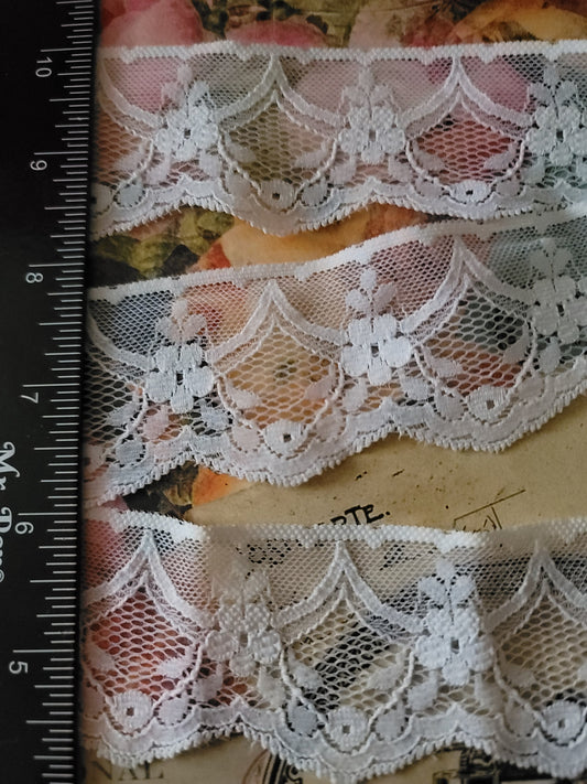 1 7/8" Wide Vintage Lace - 1 Yard - Style# B-59