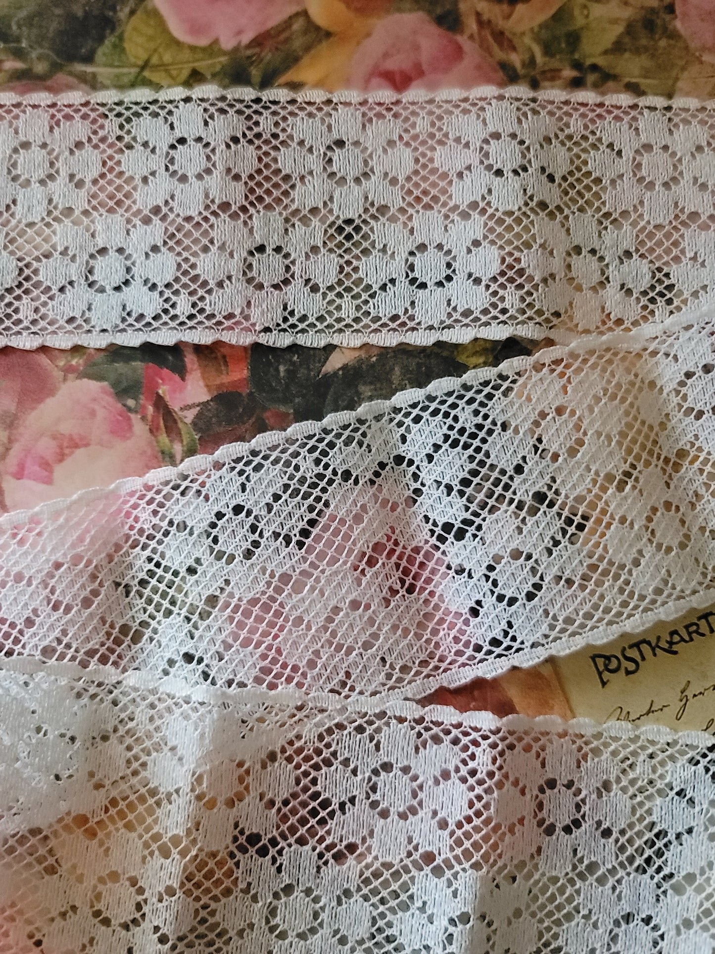 C-52 - 2" Wide Vintage Lace - 1 Yard