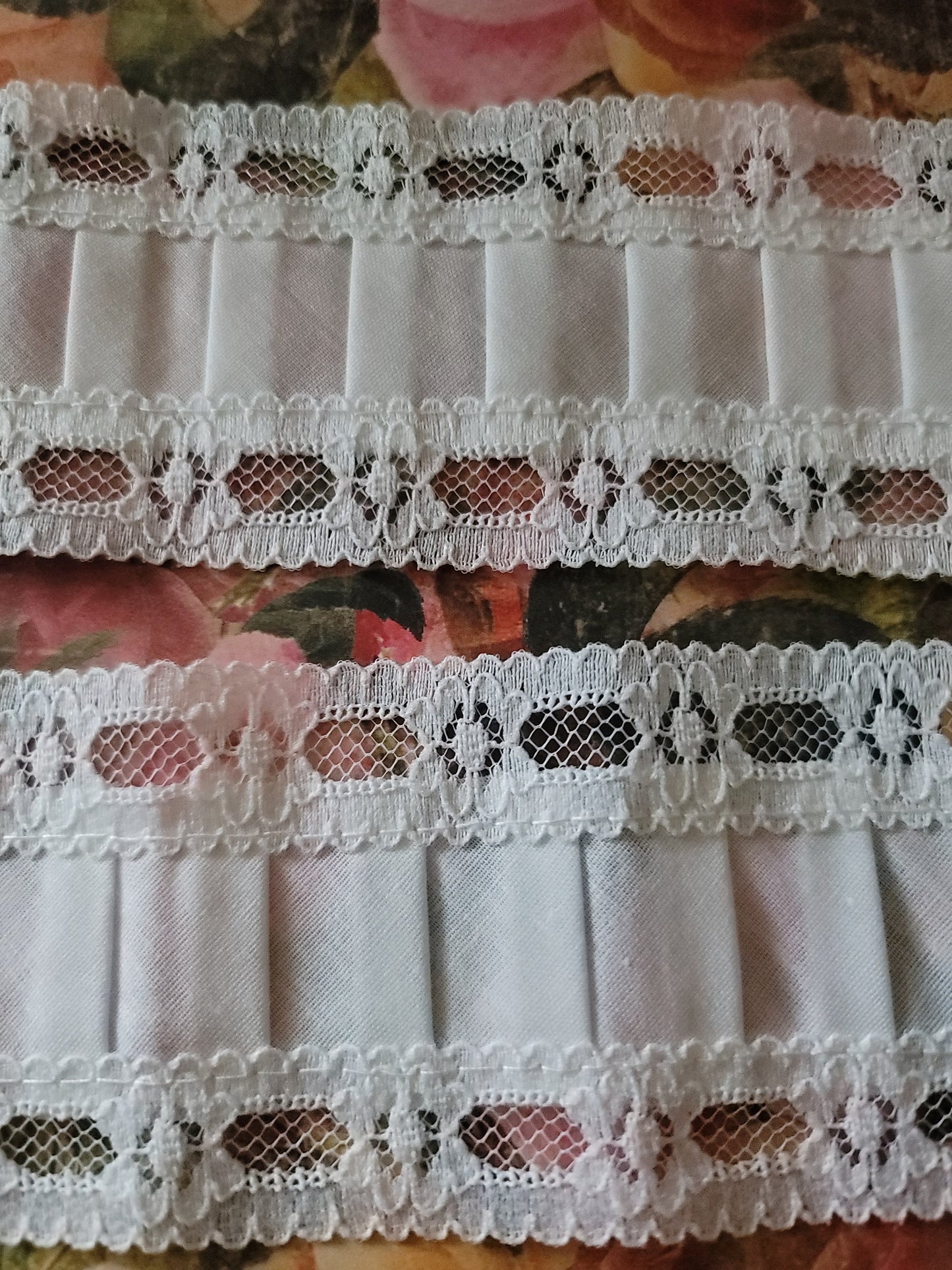 C-60 - 2" Wide Vintage Lace - 1 Yard