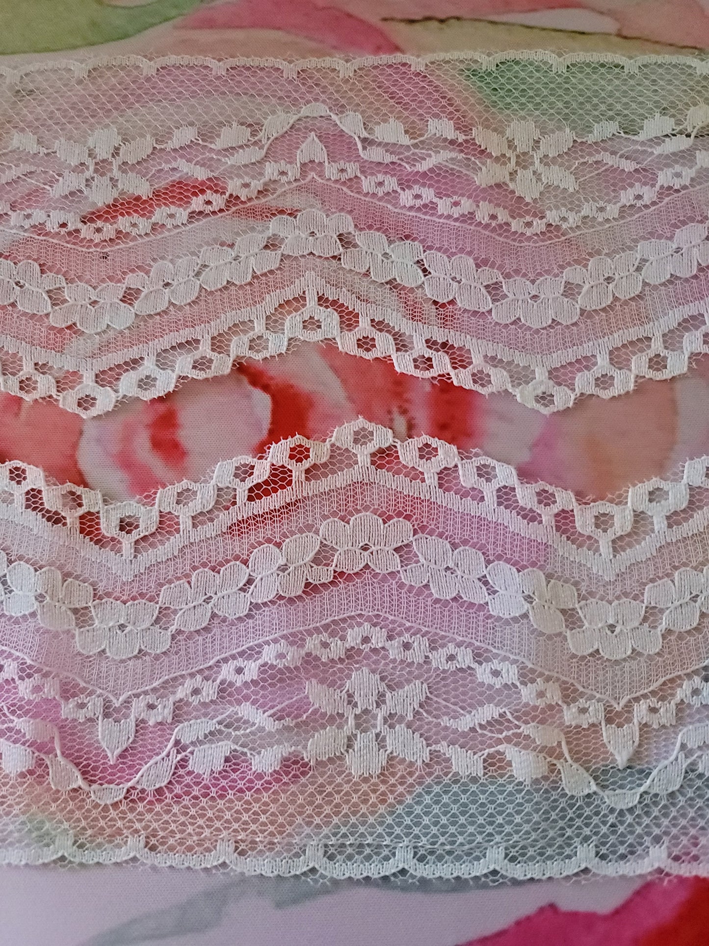 D-13 - 3 3/4" Wide Vintage Lace - 1 Yard