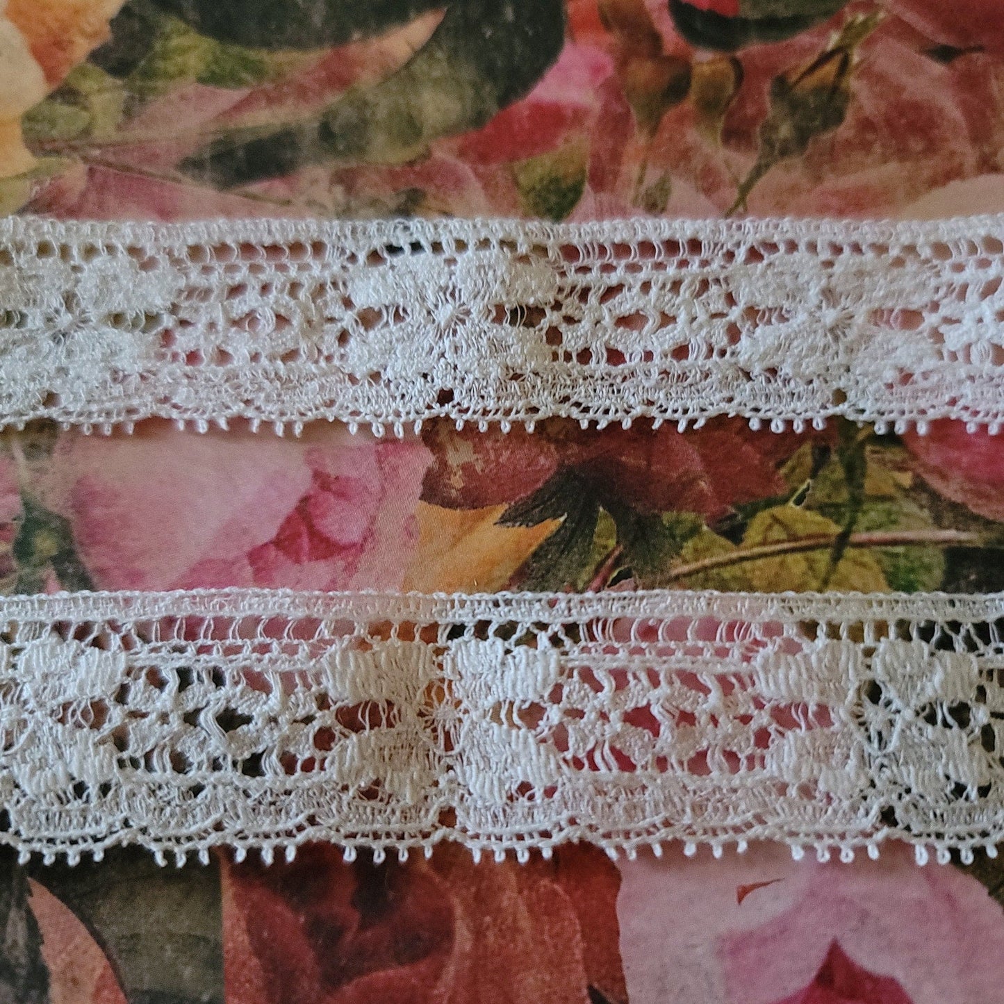 B-35 - 1" Wide Lace - 1 Yard