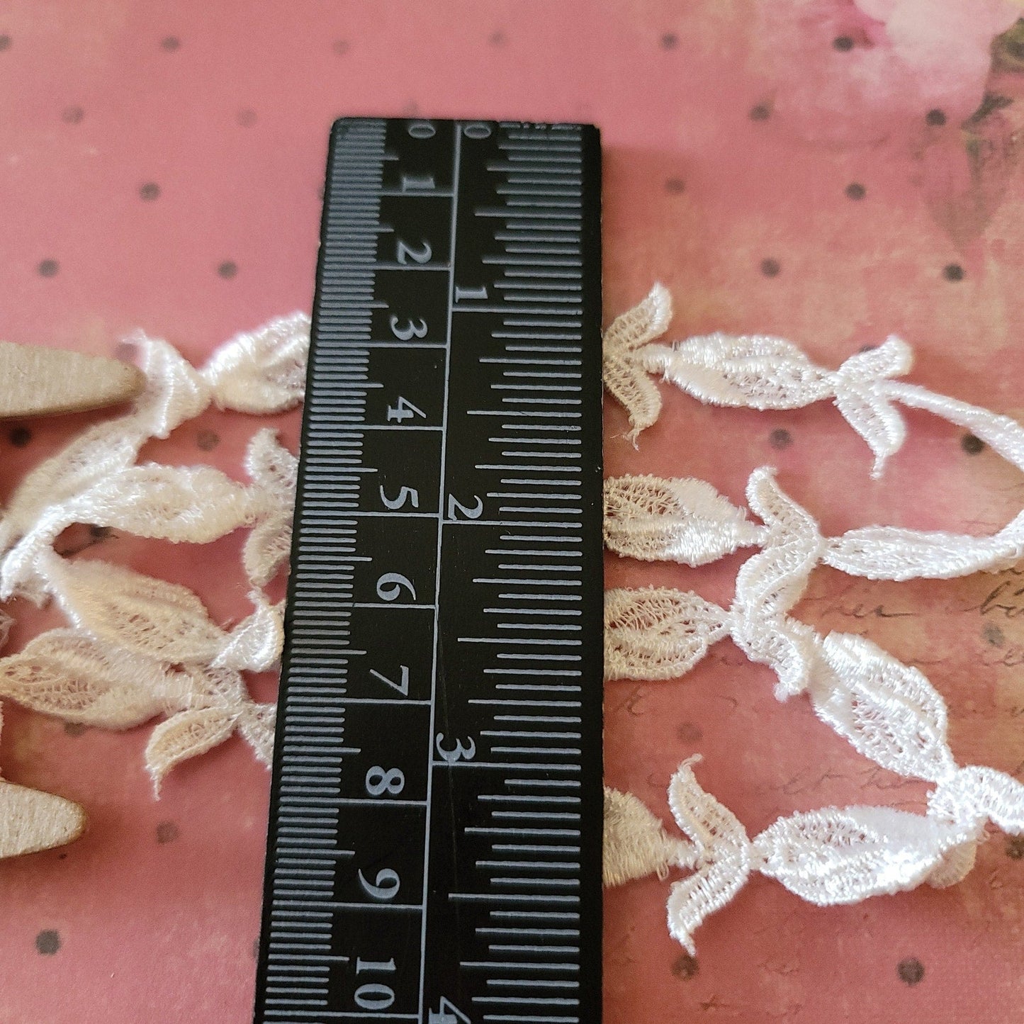 A-03 - 5/8" Vintage Lace - 1 yard