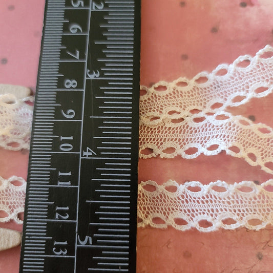 A-13 - 5/8" Vintage Lace - 1 yard