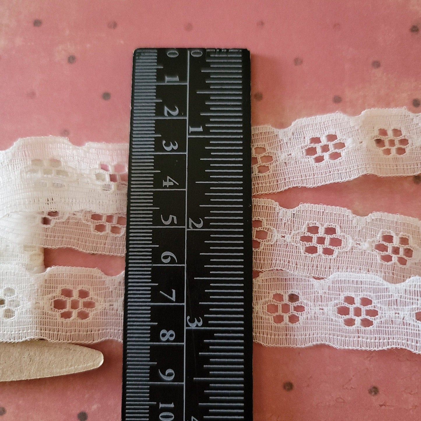 A-04 - 3/4" Vintage Lace - 1 yard