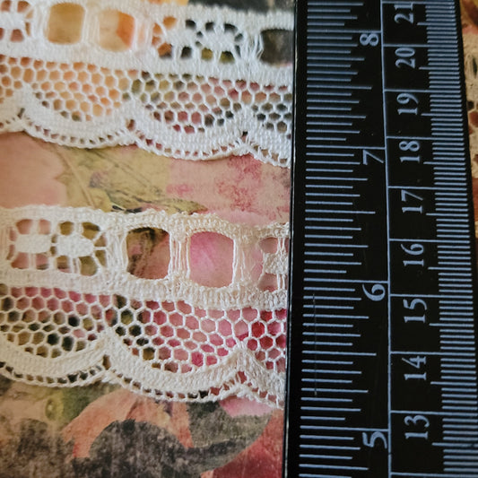 1 1/2" Wide Vintage Lace - 1 Yard -  Style# B-91