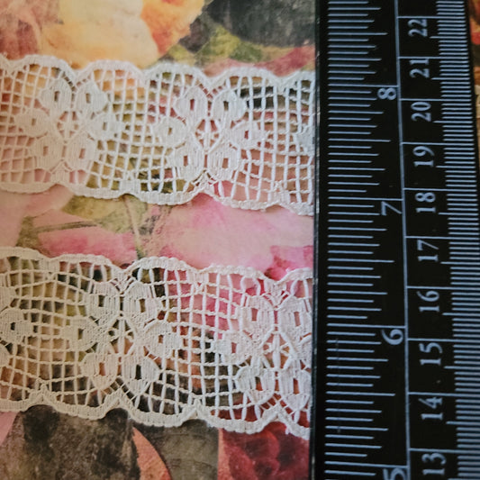 1 3/8" Wide Vintage Lace - 1 Yard -  Style# B-88