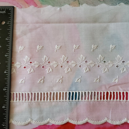 H-01 - 7 1/4" Wide Vintage Lace - 1 Yard