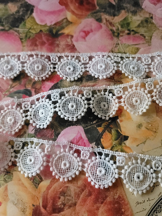1" Wide Vintage Lace - 1 Yard -  Style# B-58