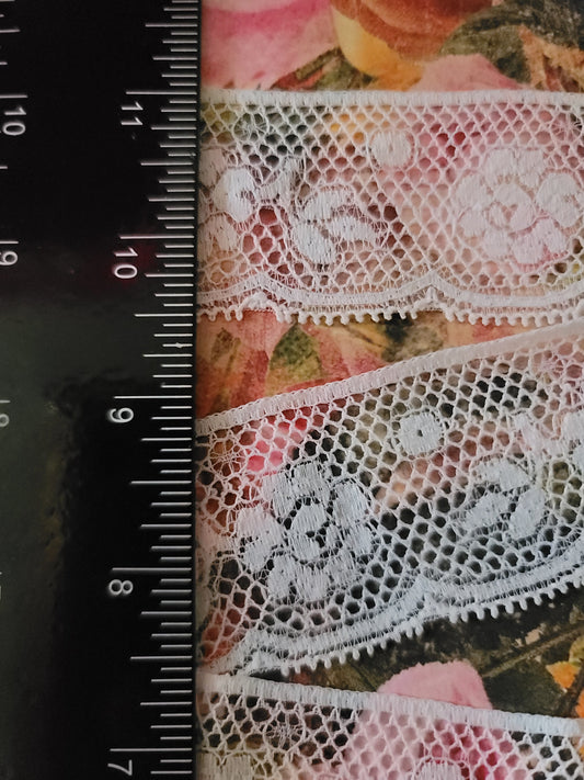 1 1/2" Wide Vintage Lace - 1 Yard -  Style# B-62