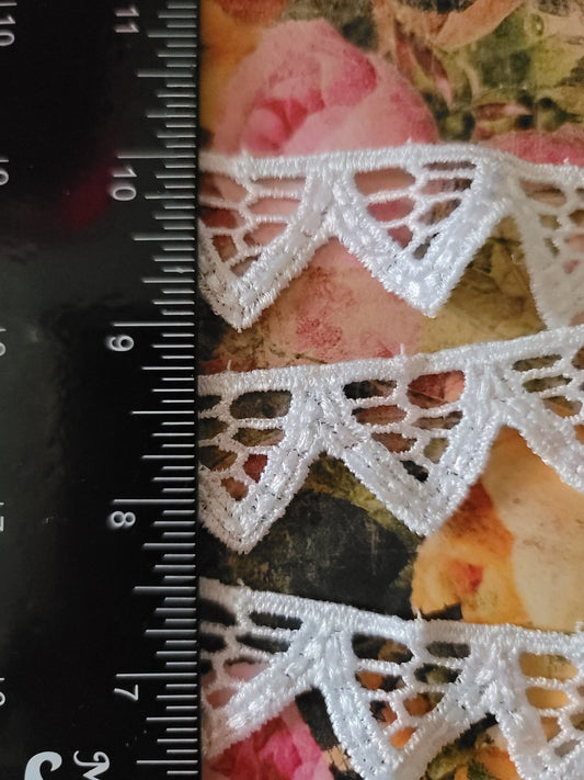 1 1/8" Wide Vintage Lace - 1 Yard -  Style# B-64