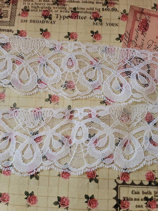C-04 - 2 1/4" Wide Vintage Lace - 1 Yard