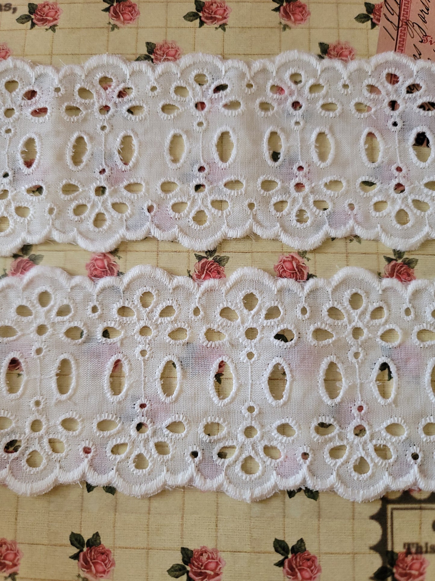 C-10 - 2 1/4" Wide Vintage Lace - 1 Yard