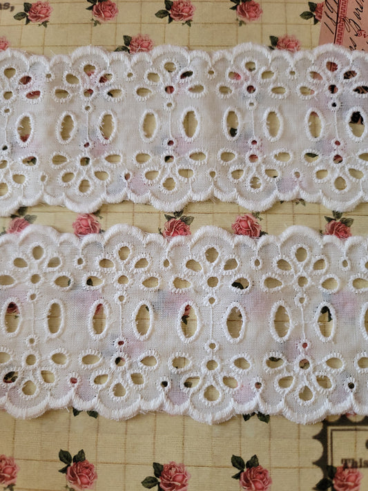 C-10 - 2 1/4" Wide Vintage Lace - 1 Yard