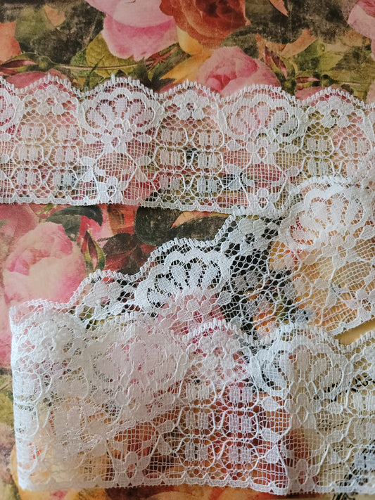C-26 - 2" Wide Vintage Lace - 1 Yard