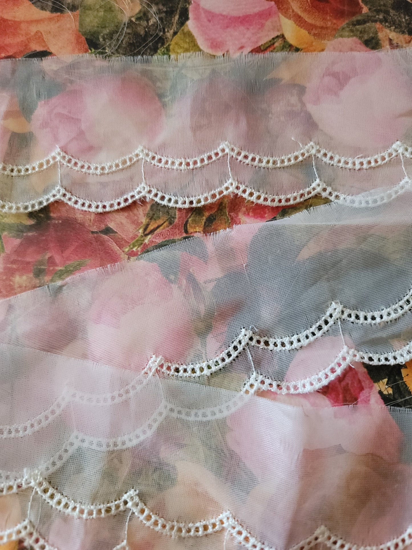 C-29 - 2" Wide Vintage Lace - 1 Yard