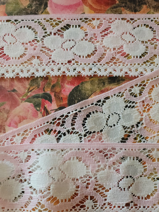 C-47 - 2" Wide Vintage Lace - 1 Yard