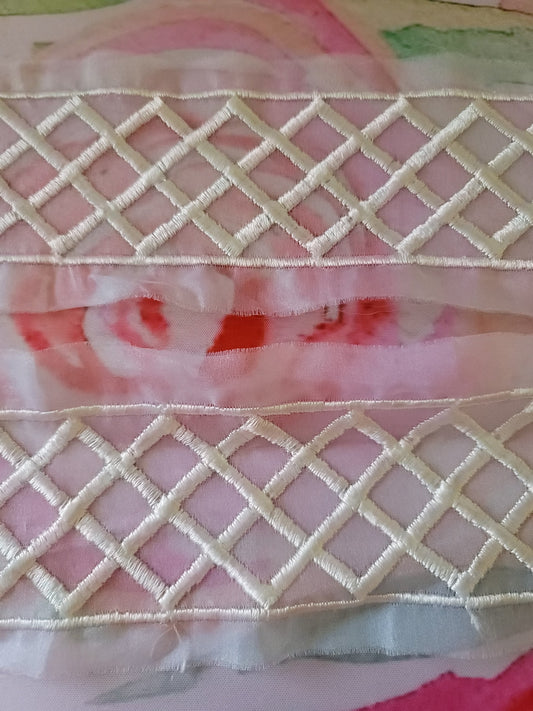 D-10 - 3 3/4" Wide Vintage Lace - 1 Yard