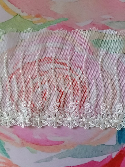 G-01 - 6 1/4" Wide Vintage Lace - 1 Yard