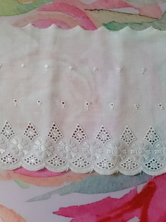 G-05 - 6" Wide Vintage Lace - 1 Yard