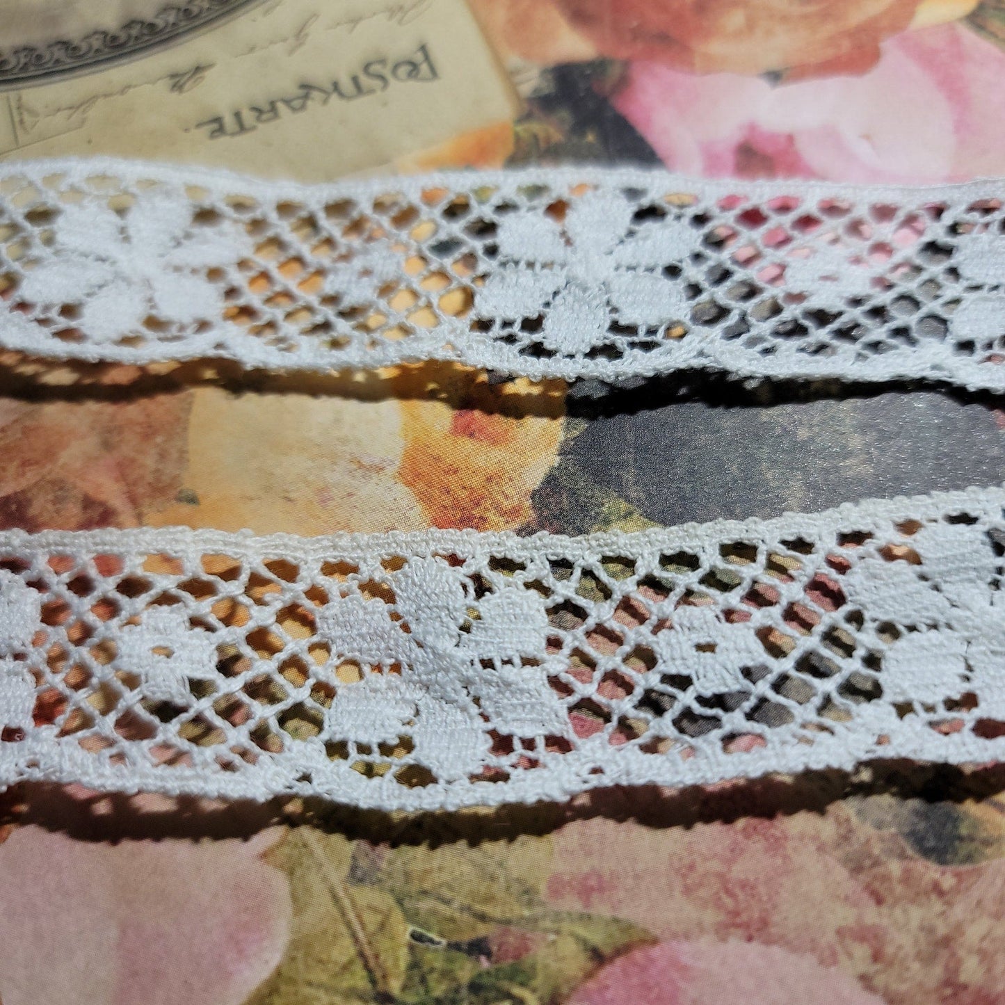 B-17 - 1" Wide Lace - 1 Yard