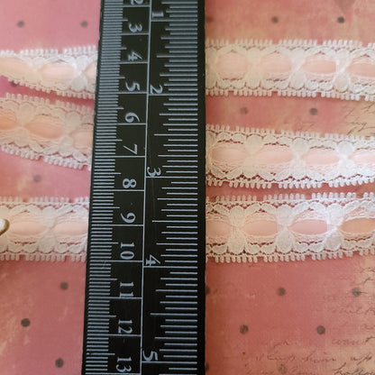 A-10 - 3/4" Wide Lace - 1 yard