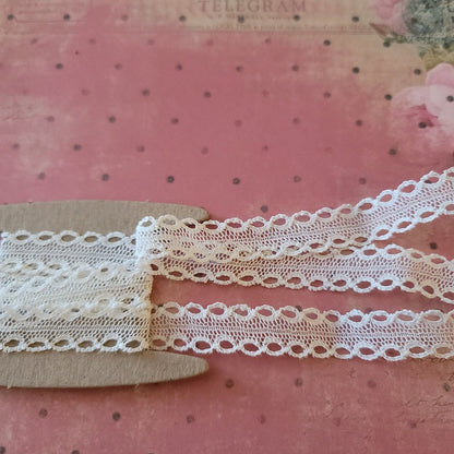 A-13 - 5/8" Wide Lace - 1 yard