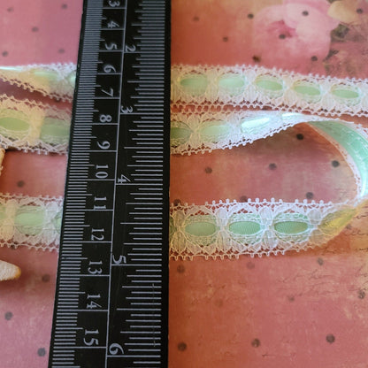 A-16 - 3/4" Wide Lace - 1 yard