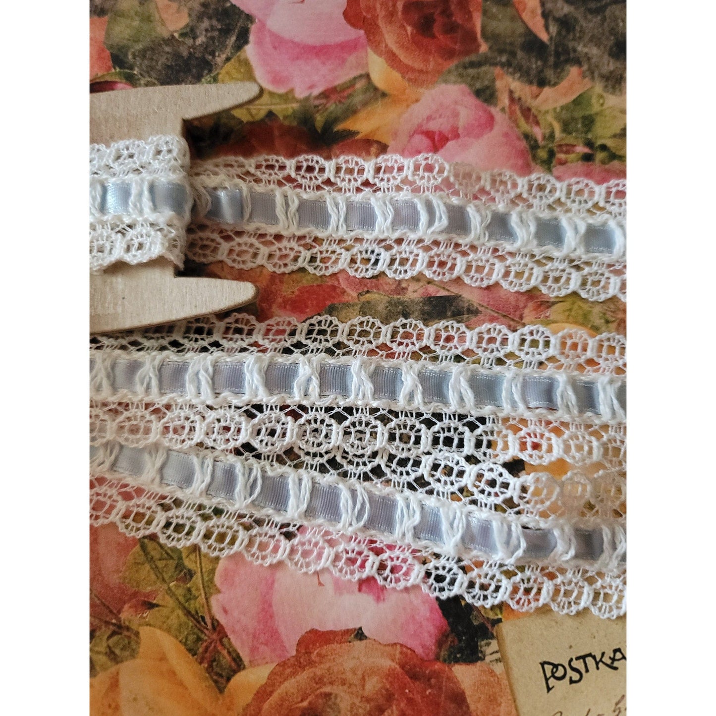 B-52 - 1 1/4" Wide Lace - 1 Yard