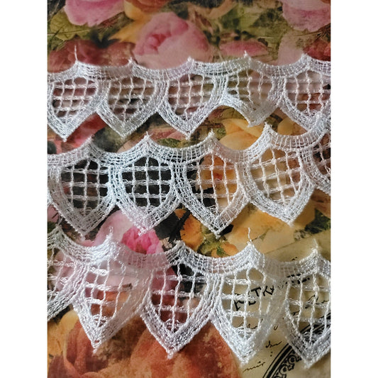 B-55 - 1 1/2" Wide Lace - 1 Yard