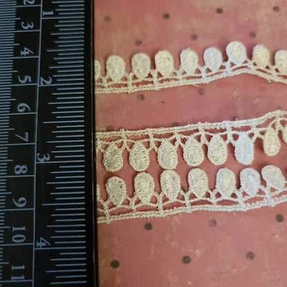 A-39 - 5/8" Wide Lace - 1 yard