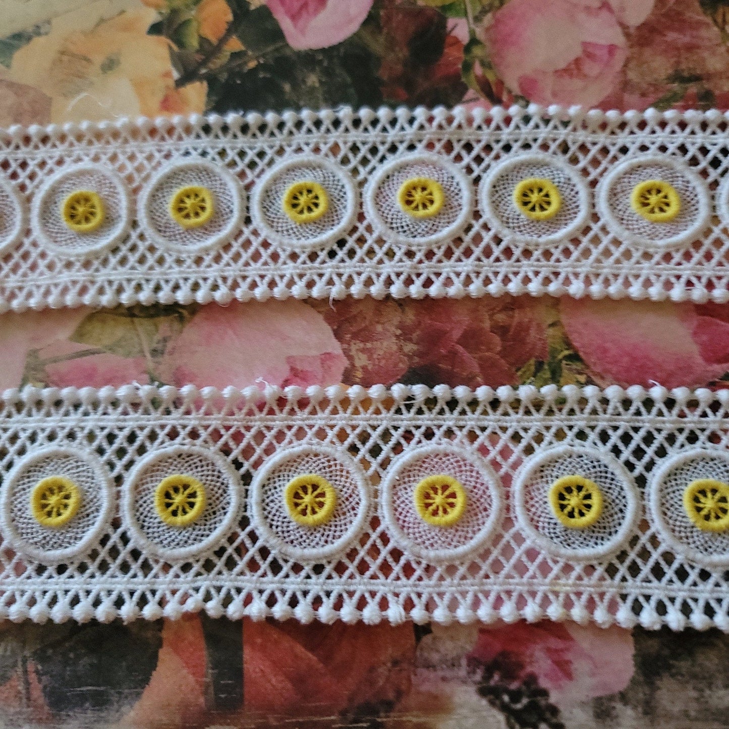 B-38 - 1 3/4" Wide Lace - 1 Yard