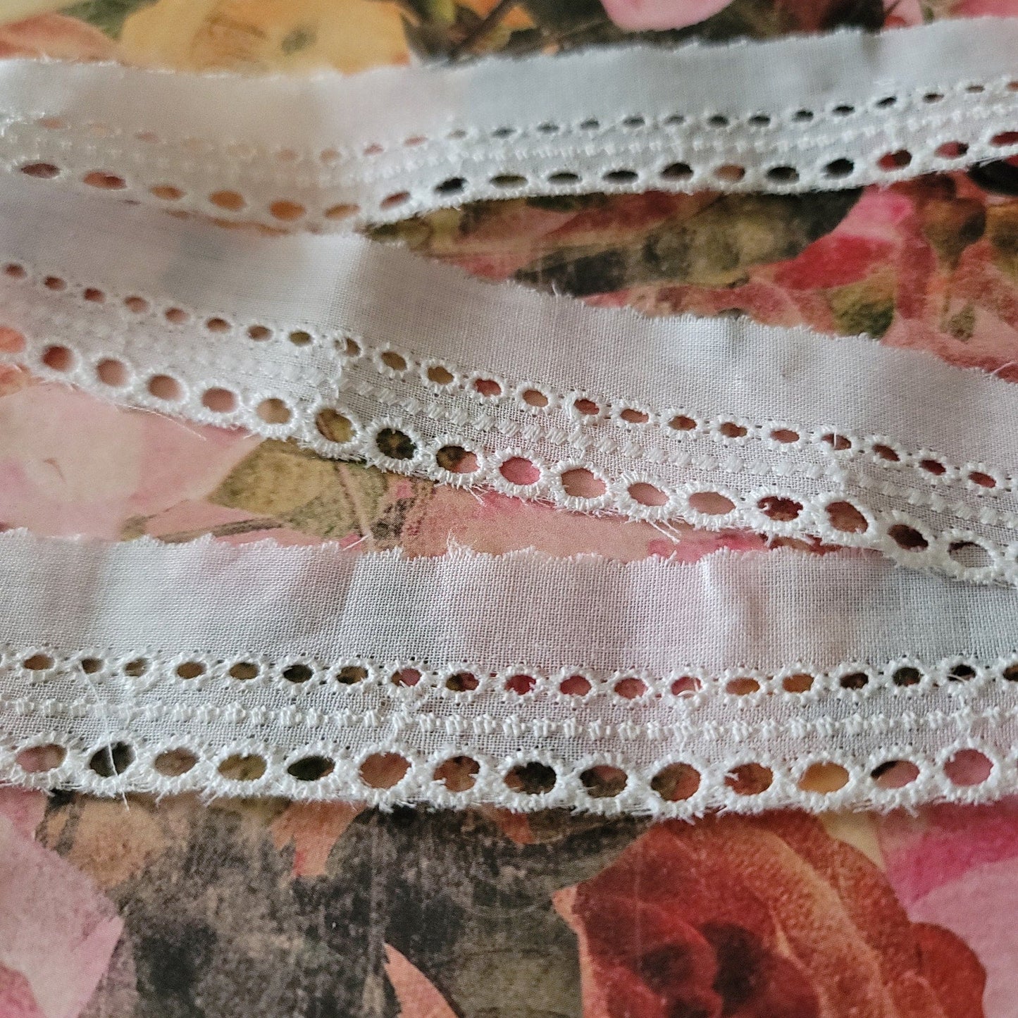 B-19 - 1" Wide Lace - 1 Yard